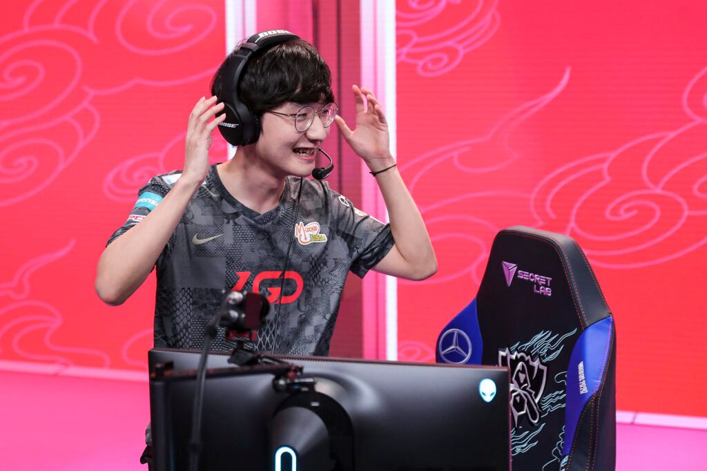 Meet the 5 most adorable pets from our favorite esports players