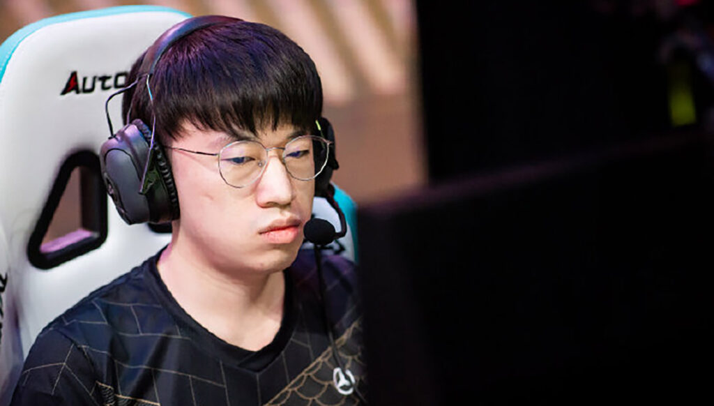 RNG Xiaohu: 'Người gây áp lực đường trên tốt nhất chính là Nuguri' xiaohu