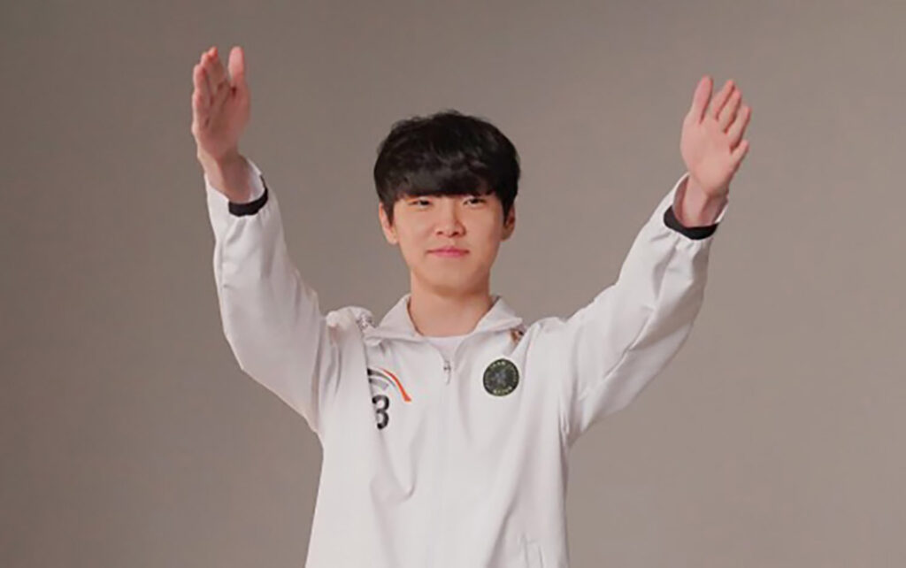 LCK Mùa Xuân 2021 - Playoffs: Chovy 1v9 thành công, HLE đánh bại NS để tiến vào bán kết
