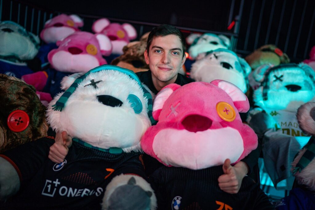 LMHT: Rộ tin Selfmade và Bwipo từ chối gia hạn hợp đồng với Fnatic