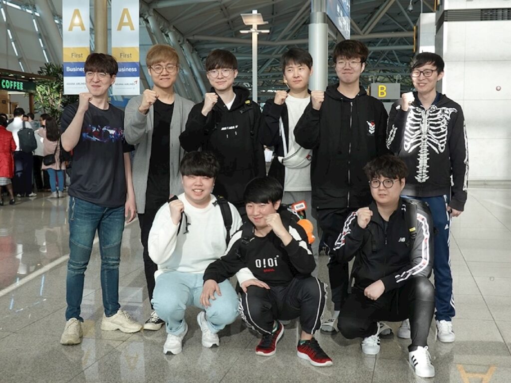 LMHT: Ưu ái fan Việt Nam, T1 đưa ra thông báo cực vui về kênh YouTube của Faker Faker và T1