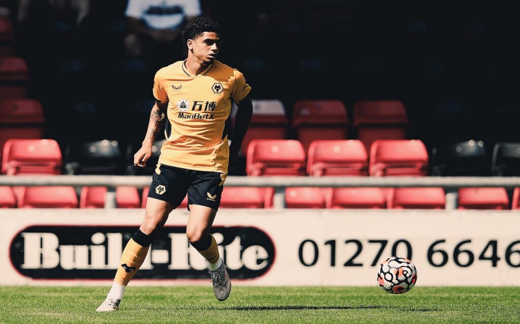 Evil Geniuses gây bất ngờ với bản hợp đồng trị giá 250 triệu USD với CLB bóng đá Wolverhampton Wanderers cầu thủ CLB Wolverhampton Wanderers