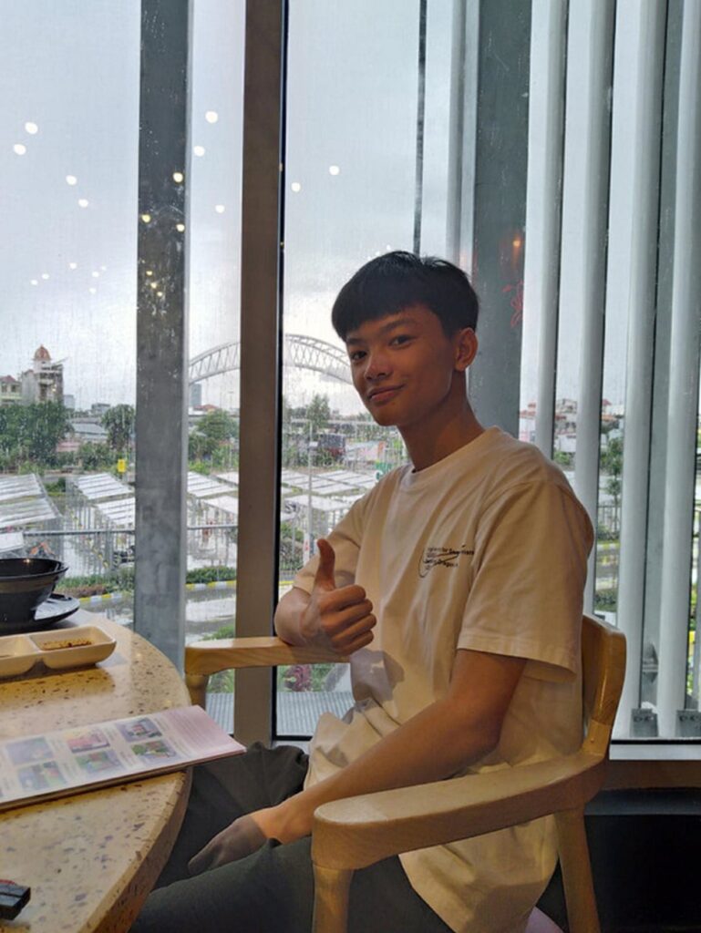 Chàng trai 'con nhà người ta' vừa thủ khoa khối A toàn quốc 2021 vừa đạt mức rank khủng tại Liên Quân Mobile