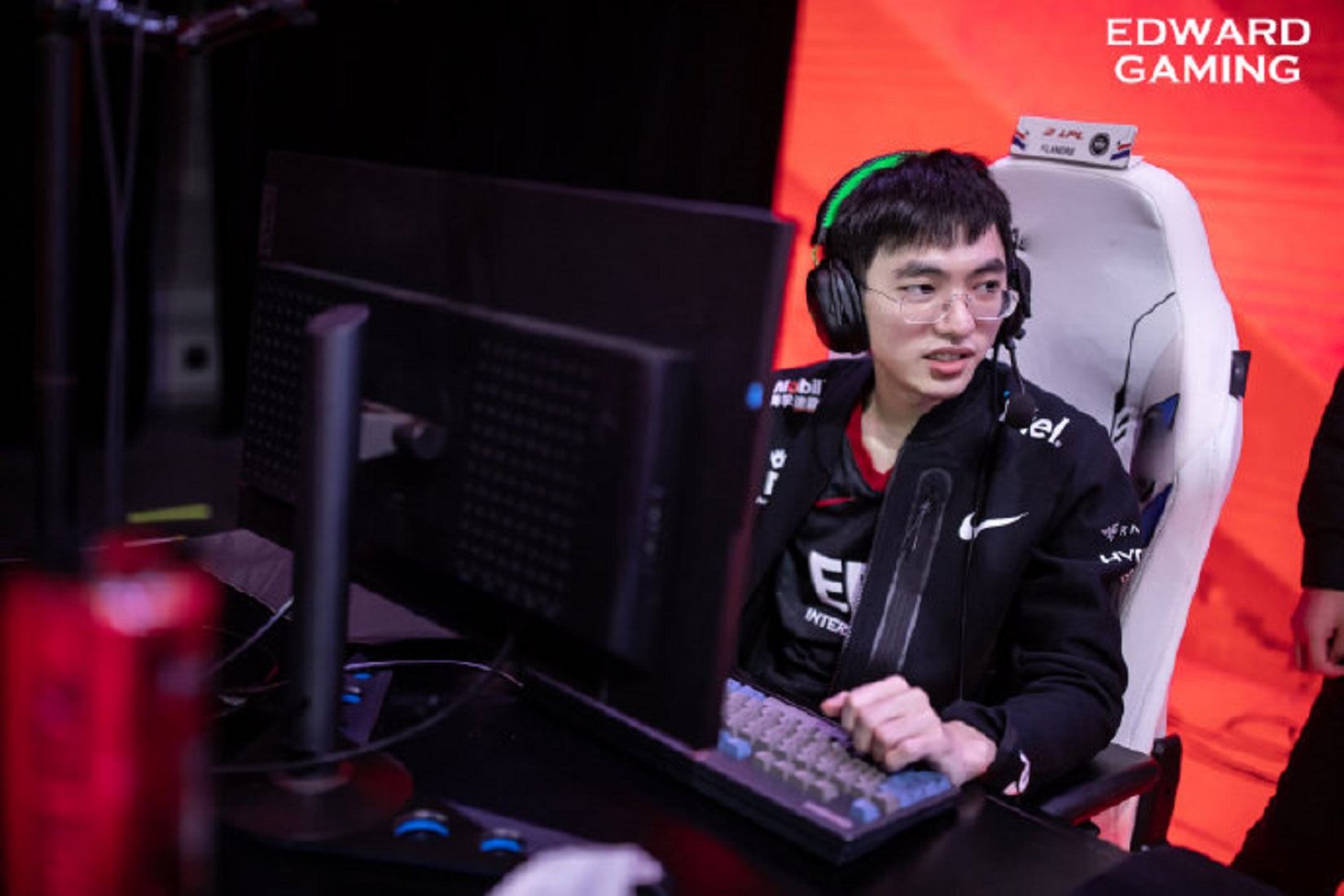 LMHT: EDG Flandre và hành trình 2683 ngày để đến với CKTG | ONE Esports Vietnam