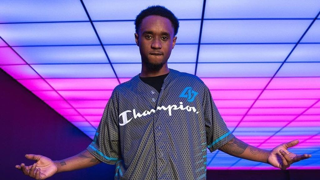 champion shirts at foot locker