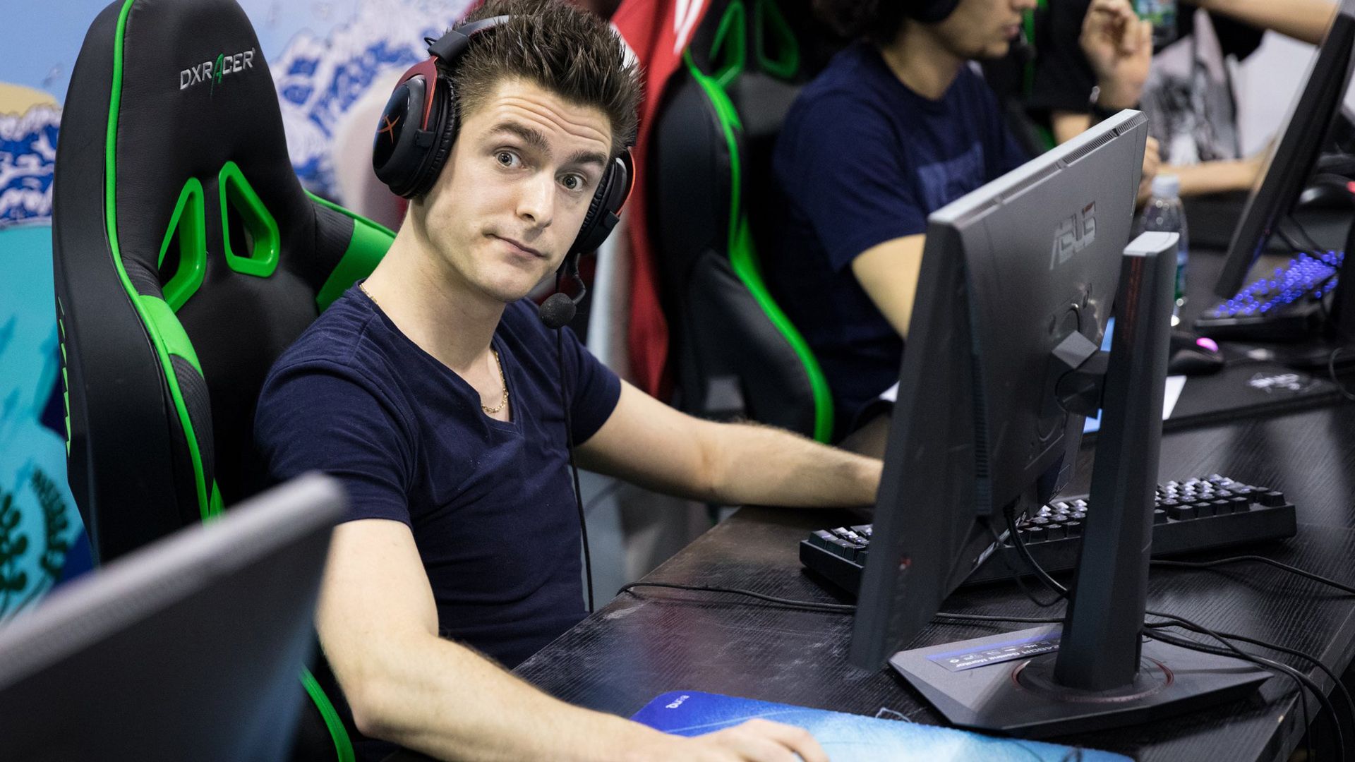 Tenz. Ex6tenz CS go. Киберспортсмены Tenz. LDLC ex6tenz в жизни. Киберспорт персонажи.