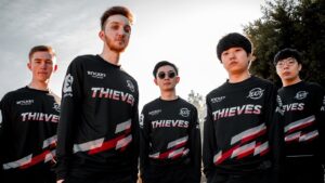 Primary jersey photoshoot of 100 Thieves LoL